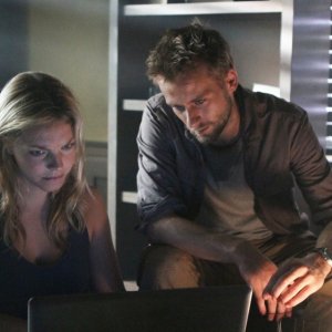 The River: Eloise Mumford e Joe Anderson (episodio The Experiment)