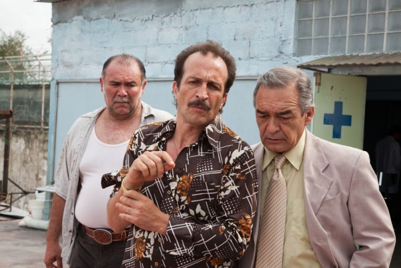 Viaggio in paradiso: Daniel Gimenez Cacho in una scena del film con Jesús Ochoa e Fernando Becerril