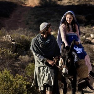 Alissa Jung e Luca Marinelli sono Maria e Giuseppe nella fiction Maria di Nazaret