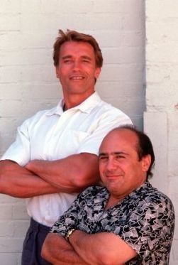 Arnold Schwarzenegger E Danny Devito Sono I Gemelli 1988 235996