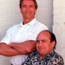 Arnold Schwarzenegger e Danny DeVito sono I Gemelli (1988)