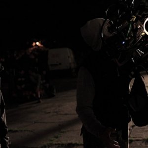 Il regista Daniele Vicari sul set del film Diaz