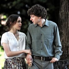 Jesse Eisenberg insieme ad Ellen Page in una scena di To Rome with Love
