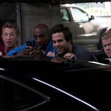 Bent: Pavel Lychnikoff, Jesse Plemons, J.B. Smoove e David Walton in una scena dell'episodio HD