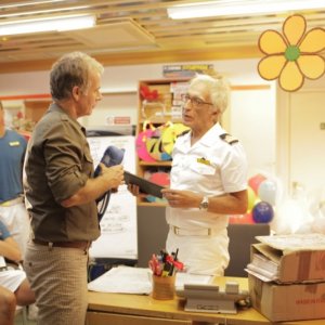 Benvenuto a bordo: Franck Dubosc insieme a Gérard Darmon in una scena del film