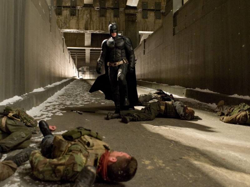 Christian Bale E Batman In Una Scena Di Devastazione Tratta Da Il Cavaliere Oscuro Il Ritorno 236309