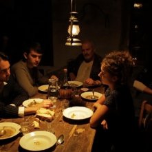 La casa nel vento dei morti: Nina Torresi, Luca Magri e Marco Iannitello in una scena del film