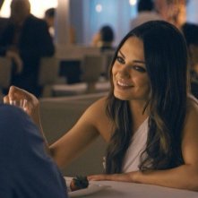 Mark Wahlberg E Mila Kunis Nel Corso Di Un Romantico Tete A Tete In Ted 236224