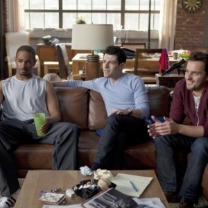 Damon Wayans Jr., Max Greenfield, Jake Johnson nel pilot di New Girl