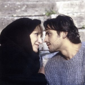 Maximilian Nisi con Piera degli Esposti sul set