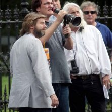 Quentin Tarantino all'opera sul set di Christoph Waltz