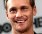 Alexander Skarsgard si nasconde
