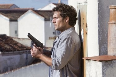 La fredda luce del giorno: Henry Cavill in una scena del film