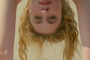 Trailer - Lola Versus