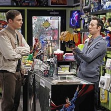 The Big Bang Theory Jim Parsons E Kevin Sussman In Una Scena Dell Episodio The Weekend Vortex 236917