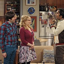 The Big Bang Theory: Kunal Nayyar, Melissa Rauch e Simon Helberg nell'episodio The Transporter Malfunction
