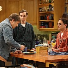 The Big Bang Theory: Lance Barber, Jim Parsons e Johnny Galecki nell'episodio The Speckerman Recurrance