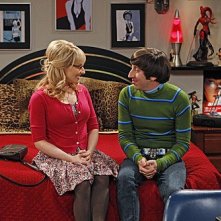 The Big Bang Theory: Simon Helberg e Melissa Rauch nell'episodio The Shiny Trinket Maneuver