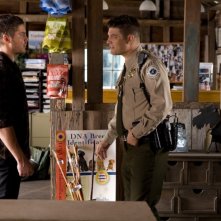 Ho cercato il tuo nome: Zac Efron e Jay R. Ferguson in una scena del film