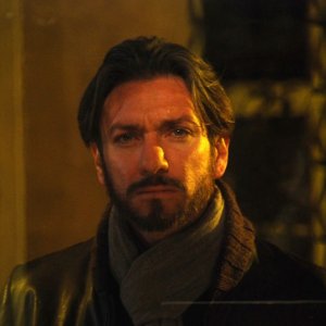 Sergio Assisi è Julian Savelli nella fiction Zodiaco - Il libro perduto