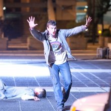 Chronicle: Alex Russell chiede aiuto in una scena del film