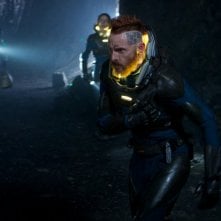 Prometheus: Sean Harris in una scena d'azione del film