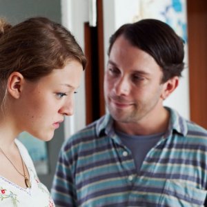 Christian Ulmen e Lola Dockhorn in Einer wie Bruno