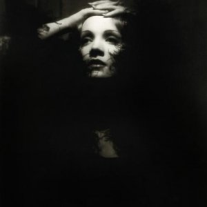 Marlene Dietrich è Shanghai Lily in Shanghai Express (1932)