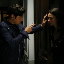 Workers - Pronti a tutto: Dario Bandiera e Daniela Virgilio in una scena del film