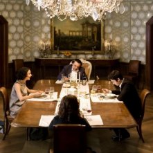 Workers - Pronti a tutto: Paolo Briguglia, Nicole Grimaudo e Nino Frassica in una scena del film