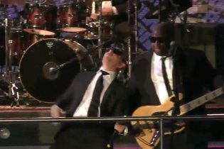 Pitbull 'Back in time' - Men in Black 3