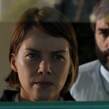 Maternity Blues: Daniele Pecci insieme ad Andrea Osvart in una scena del film