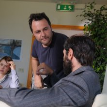 Maternity Blues: il regista Fabrizio Cattani insieme a Daniele Pecci e Andrea Osvart sul set del film