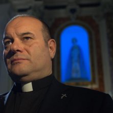 100 metri dal paradiso: Domenico Fortunato sotto lo sguardo divino in una scena del film