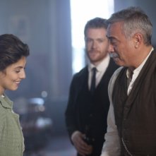 Alessandra Mastronardi e Massimo Ghini durante una scena della miniserie Titanic - Nascita di una leggenda
