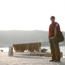 Isole: Ivan Franek in una scena del film diretto da Stefano Chiantini