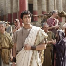 Hiroshi Abe (al centro) è Lucius, protagonista di Thermae Romae