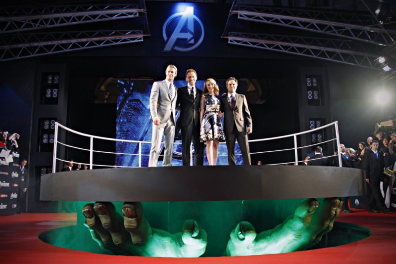The Avengers Scarlett Johansson Mark Ruffalo Chris Hemsworth E Tom Hiddleston Alla Premiere Di The A 238337