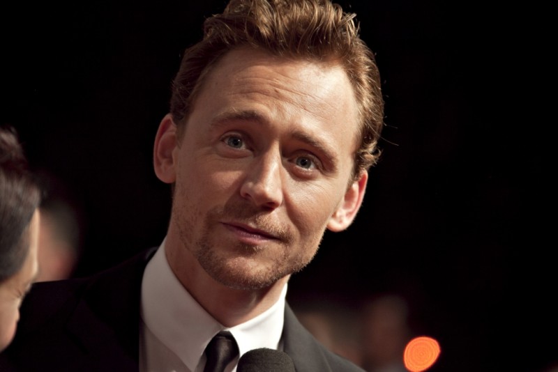 The Avengers: Tom Hiddleston sul red carpet della premiere italiana The Avengers a Roma