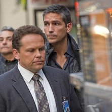 Person of Interest: James Caviezel e Kevin Chapman in una scena dell'episodio Judgement