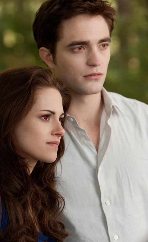 Robert Pattinson E Kristen Stewart Insieme In Una Scena Di The Twilight Saga Breaking Dawn Parte 2 238623