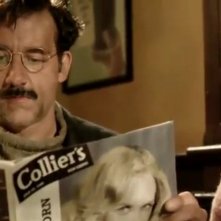 Hemingway & Gellhorn: Clive Owen e Parker Posey in una scena del film