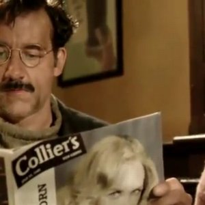 Hemingway & Gellhorn: Clive Owen e Parker Posey in una scena del film