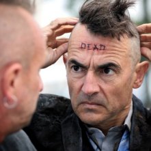 Le grand soir: Albert Dupontel in una buffa scena del film