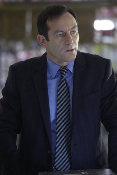 Awake: Jason Isaacs in una scena dell'episodio Slack Water