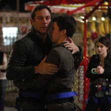 Awake: Jason Isaacs, Dylan Minnette e Daniela Bobadilla nell'episodio Say Hello to My Little Friend