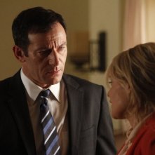 Awake: Jason Isaacs e Laura Allen nell'episodio Slack Water