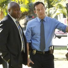 Awake: Jason Isaacs e Steve Harris nell'episodio Slack Water