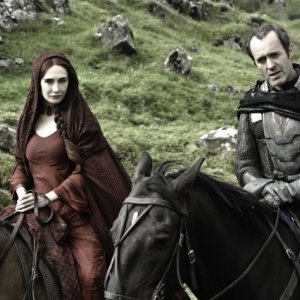 Game of Thrones: Stephen Dillane e Carice van Houten nell'episodio Garden of Bones