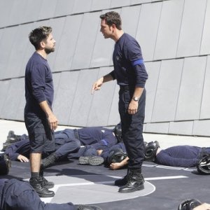 Chuck: Joshua Gomez e Zachary Levi nell'episodio Chuck Versus the Frosted Tips